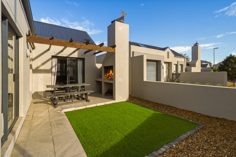 3 Bedroom Property for Sale in Aan de Wijnlanden Western Cape